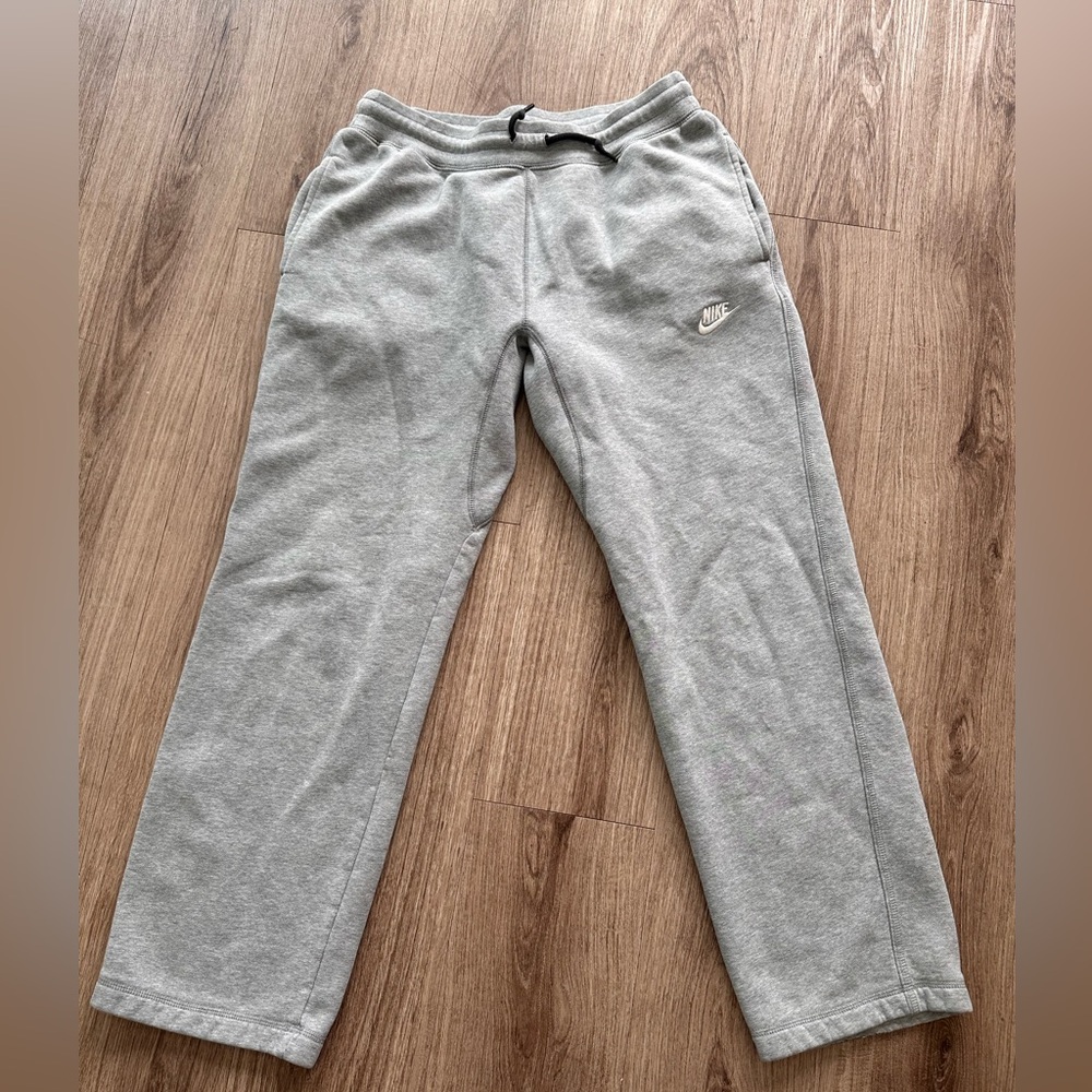 Grey Nike Joggers With Drawstring Waist Wide Leg Size M